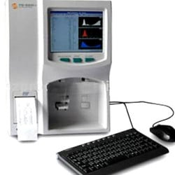 Analis8 Analyseur hematologie avec son clavier