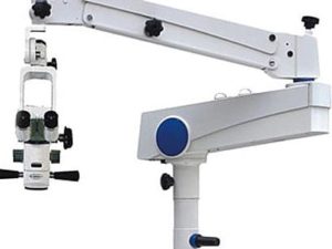 vue du bras et de la tête optique du microscope ASOM 5-A