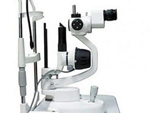 Lampe a fente FSL-22 vue de profil de cet instrument ophtalmologique
